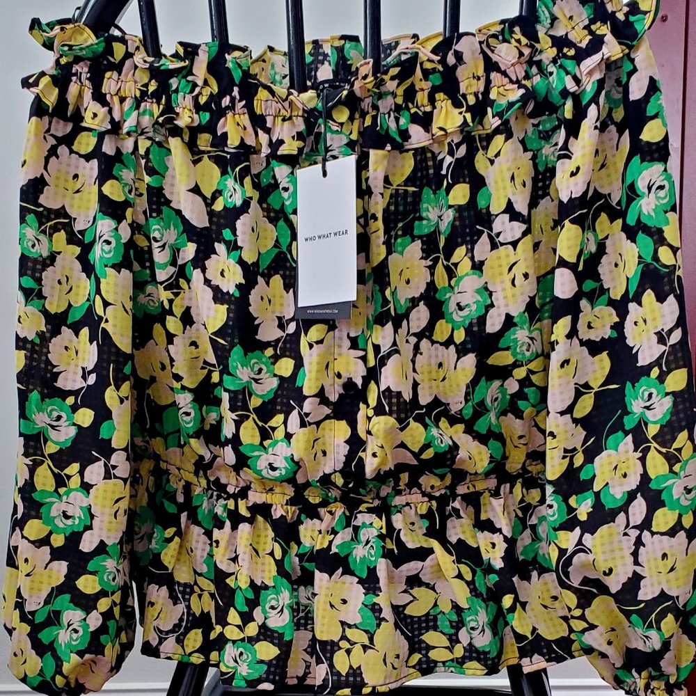 WHO, WHAT , WEAR Floral off the shoulder 3/4 sleeve Blouse.